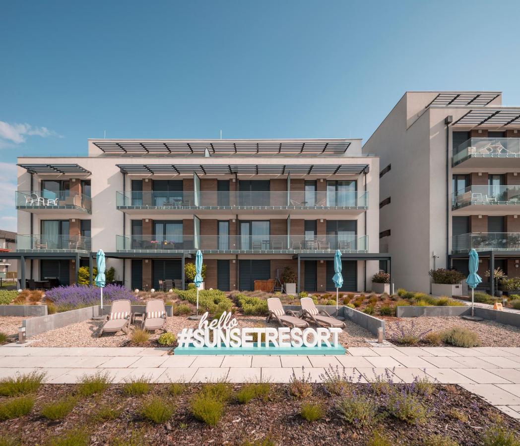 Sunset Resort - Lakeside Boutique Apartments Фоньод Екстер'єр фото